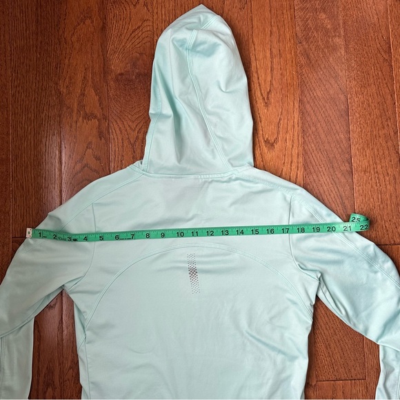 Beautiful Aqua Athleta Hooded Pull Over - Picture 11 of 11